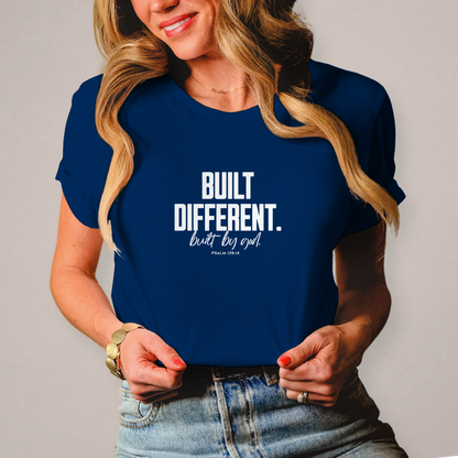 Built Different Built by God | Christliches T-Shirt Damen | Christliche T-Shirts Damen | Gesegnet