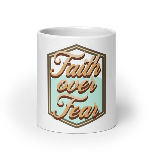Weiße, glänzende Tasse
